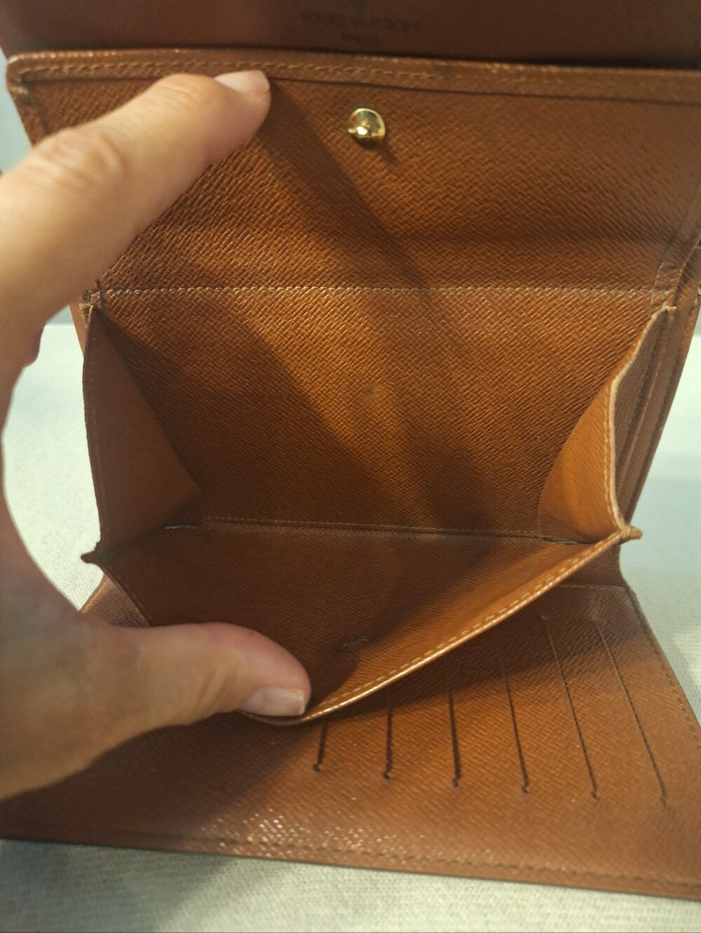 Louis Vuitton Vintage Monogram Wallet - Picture 6 of 9